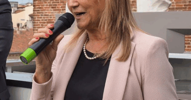 LIDIA GORLIN SALUTA LA VELCOFIN INTERLOCKS VICENZA