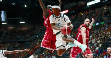 Virtus Bologna, rimonta da impresa a Milano: 98-94 al supplementare e primato confermato