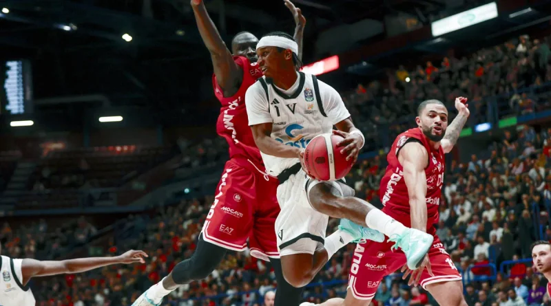 Virtus Bologna, rimonta da impresa a Milano: 98-94 al supplementare e primato confermato